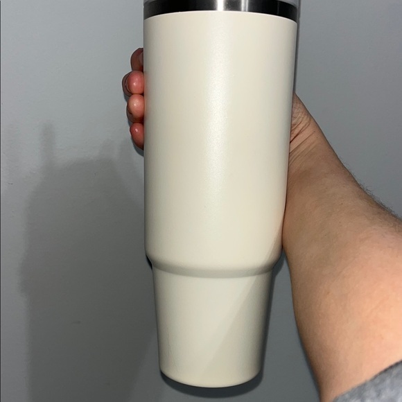 Stanley Cream Cup/Tumbler with Handle - Picture 4 of 7